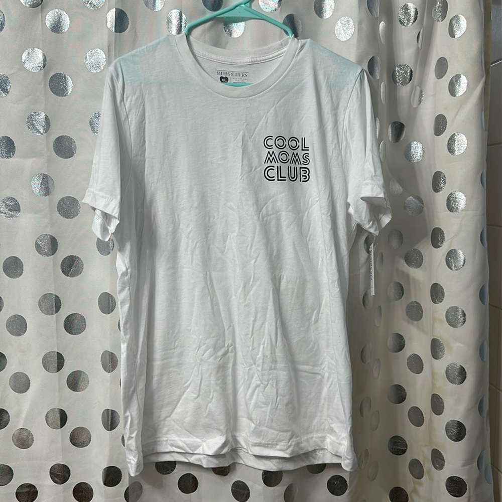 Hubs & Hers Cool Moms Club T-Shirt XL White NWT